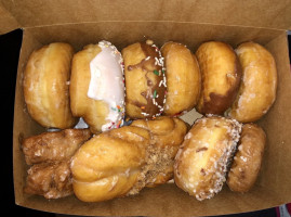 Lee Donuts food