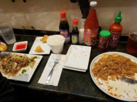 Phat Tai food