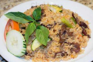 Season Thai Cuisine food