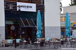 Mahlwerk Cafe Deli inside