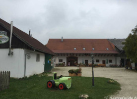Bumbaurhof · Bauernhof-café outside