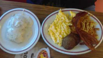 Huddle House food