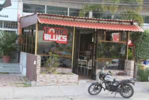 Tokio Blues Sushi outside