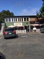 Redwood Cafe outside