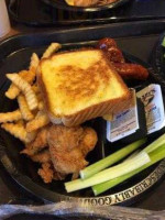 Zaxby's inside