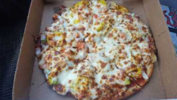 Pizzano's Pizza Grinderz food