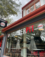 The Burger Pit outside