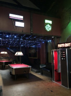 Cutter's Pub inside