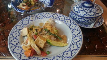 Rainbow Thai-Kitchen & Sushi food