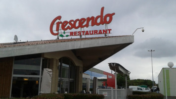 Crescendo Restaurant outside