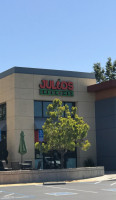 Julio's Fresh Mex outside