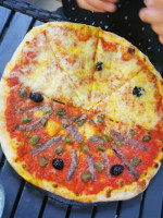 Nonna Pizza Stmitre Les Remparts food