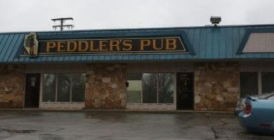 Peddler's Pub inside