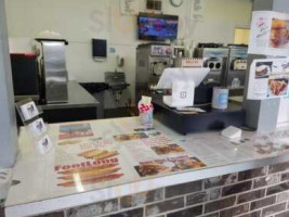 Knuckleheads Ice Cream And Sandwich Shop inside