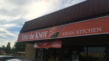 Thai The Knot outside