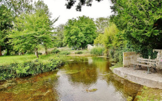 Le Moulin Du Pont outside