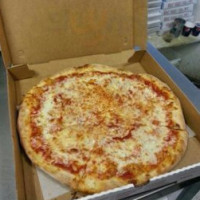 Rocco's Pizzeria food