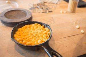 Grate Modern Mac And Cheese food