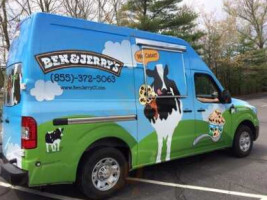 Ben Jerry's outside