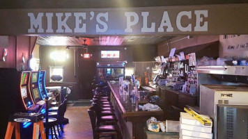 Mike's Place And Grill food