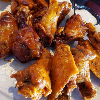 Pluckers Wing food