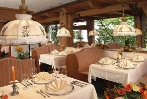 Gronauer Tannenhof Hotel- Restaurant-Cafe GmbH & Co food