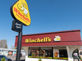 Winchell's outside