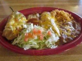 El Rancho Restaurant, LLC food