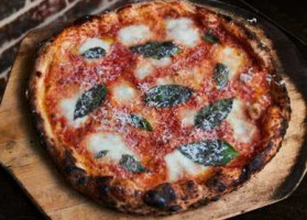 Emmy Squared Pizza: Queen Village Philly food