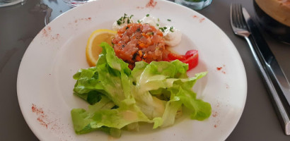 Au Jardin Des Halles food