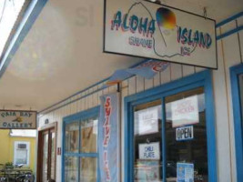 Aloha Island Shaved Ice outside