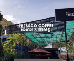 Tressco Café Chbar Mon Branch outside