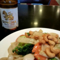 Charlie Chow's Dragon Grill food