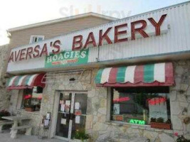 Aversa's Italian Bakery outside