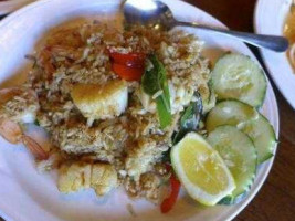 Busara Thai Cuisine food