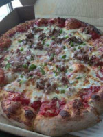 Mamma Mineo's Pizza food