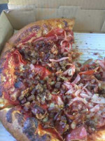 Brent's Pizza food