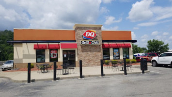 Dairy Queen Grill Chill outside