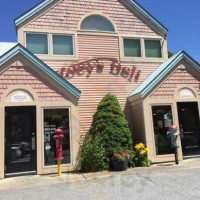 Zoey's Deli Bakery outside