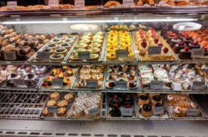 Isgro Pastries food