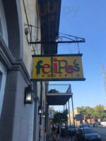 Felipe's Taqueria outside