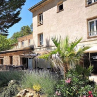 Le Clos Pierrepont food