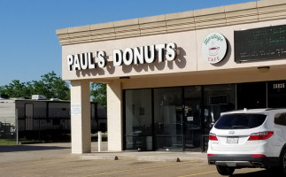 Paul's Donuts outside