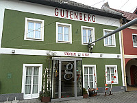 Cafe Gutenberg outside