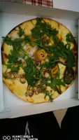 Gallu Che Pizza food