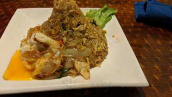 Ruthai's Thai Kitchen food
