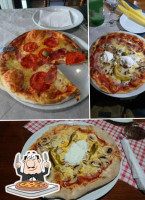 Pizzeria Tvitić food