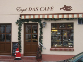 Engel Das CafÉ outside