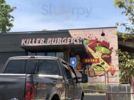 Grindhouse Killer Burgers outside