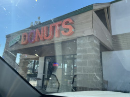 Ann's Donuts food
